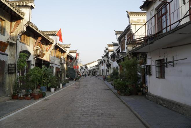 小魔仙跳舞